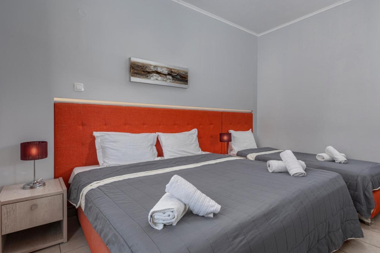 Adonis Hotel Pefkochori Exterior photo