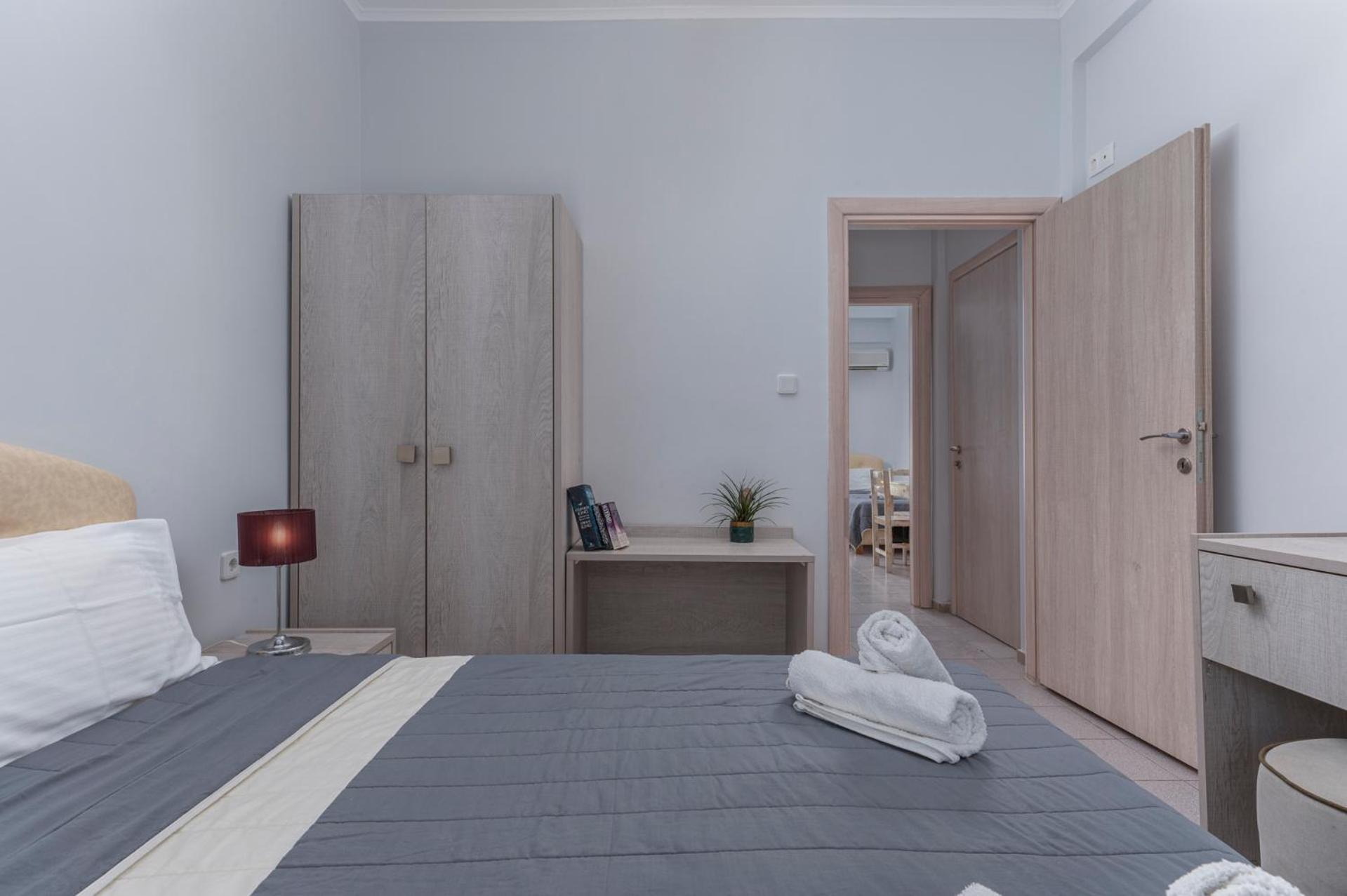 Adonis Hotel Pefkochori Room photo